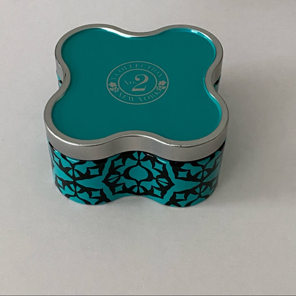 Yankee Candle Y Collection Penelope Tin Candle NEW - Picture 4 of 12